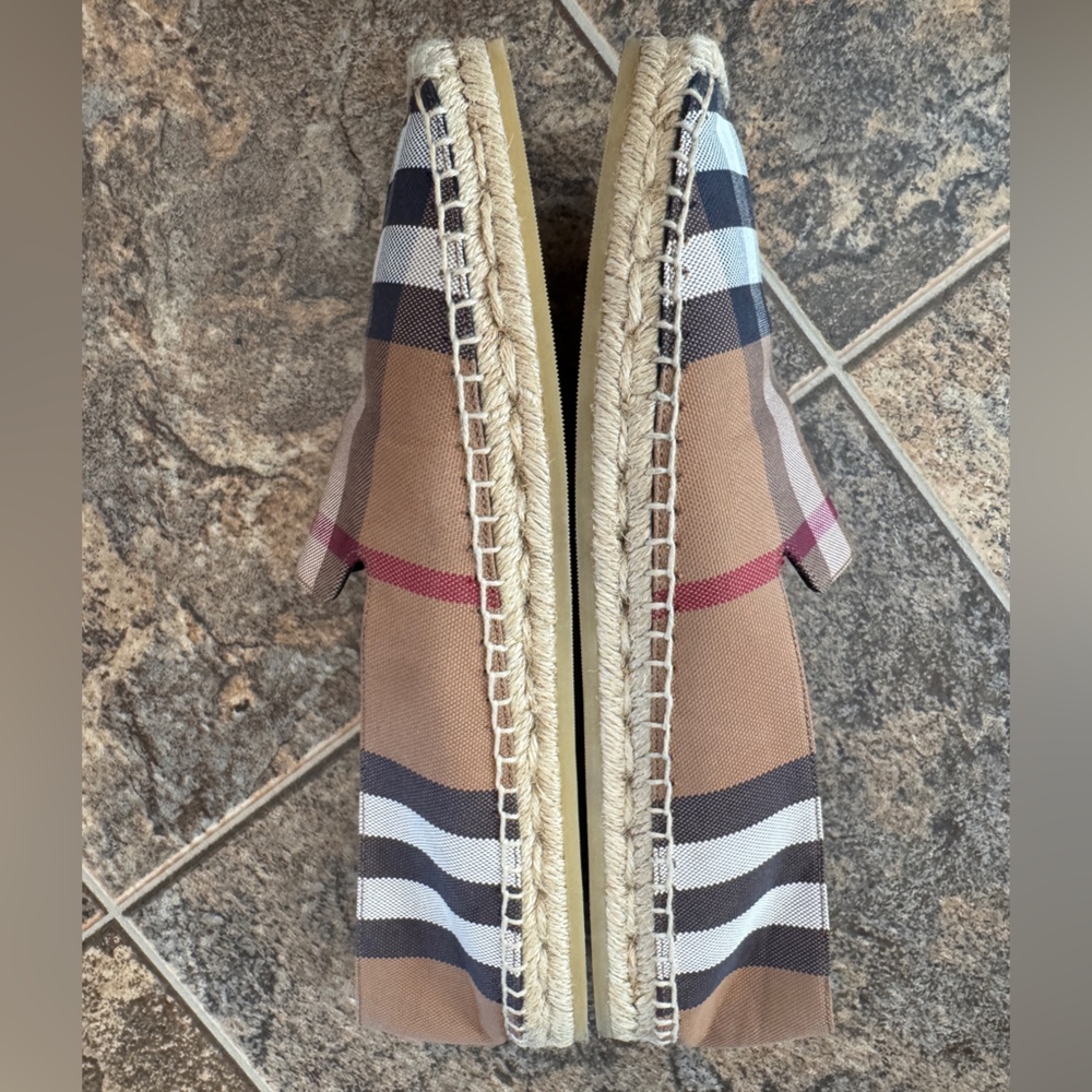 Burberry House Check Square-Toe Espadrille Flat Shoes- Women’s Size 40/9 - Picture 7 of 9